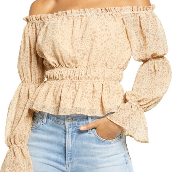 NWOT Womens Off The Shoulder Top size M - Picture 5 of 6